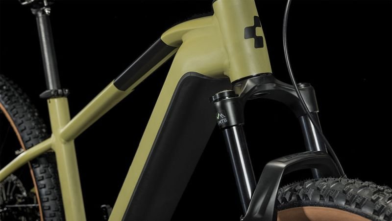 CUBE Reaction Hybrid Race 750 olive n green 634213 4 800x800.jpg