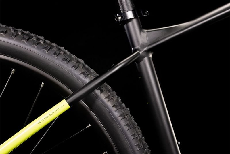 Cube Race ONE black´n´flashyellow 3.jpg