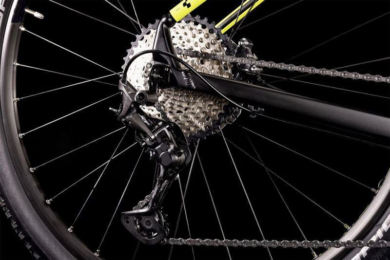 Cube Race ONE black´n´flashyellow 4.jpg