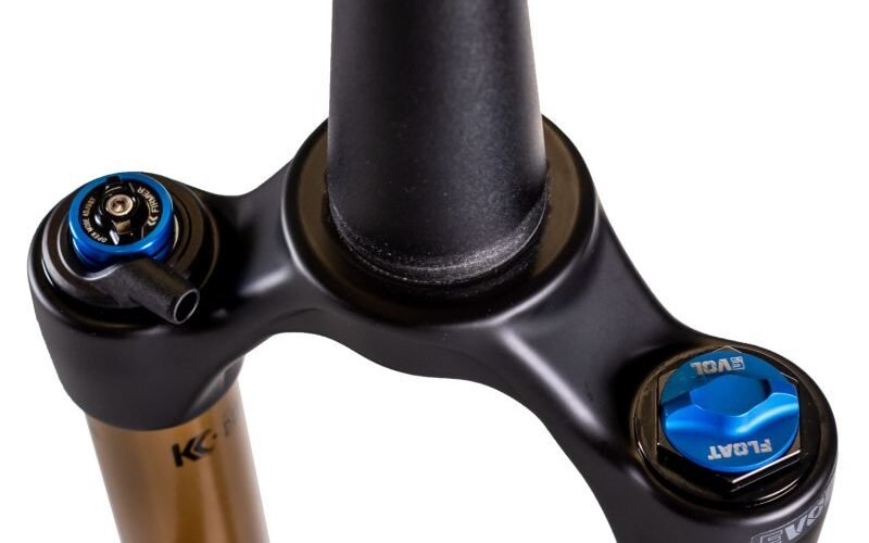 Fox Racing 34 K Float 29 Factory Stepcast FIT4 2Pos Adj Remote Tapered Kabold Boost 910 30 778 c 800x800 2.jpg