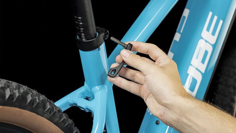 Reaction Hybrid ONE 500 skyblue n white 634061 5 800x800.jpg