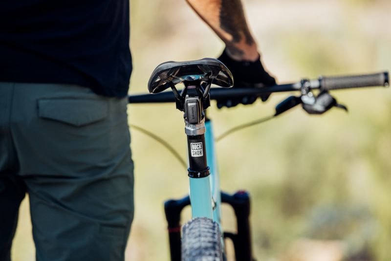 RockShox Reverb AXS 00 5018 122 002 4iV5PyGpoBG4ft 800x800 3.jpg